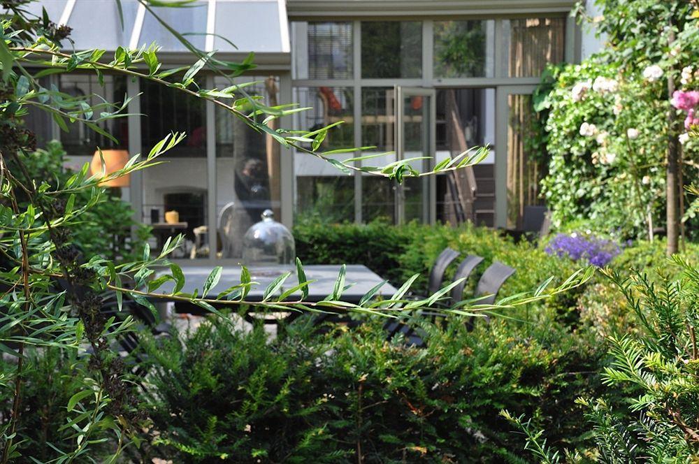 B&B Un Jardin En Ville Saint-Gilles Luaran gambar