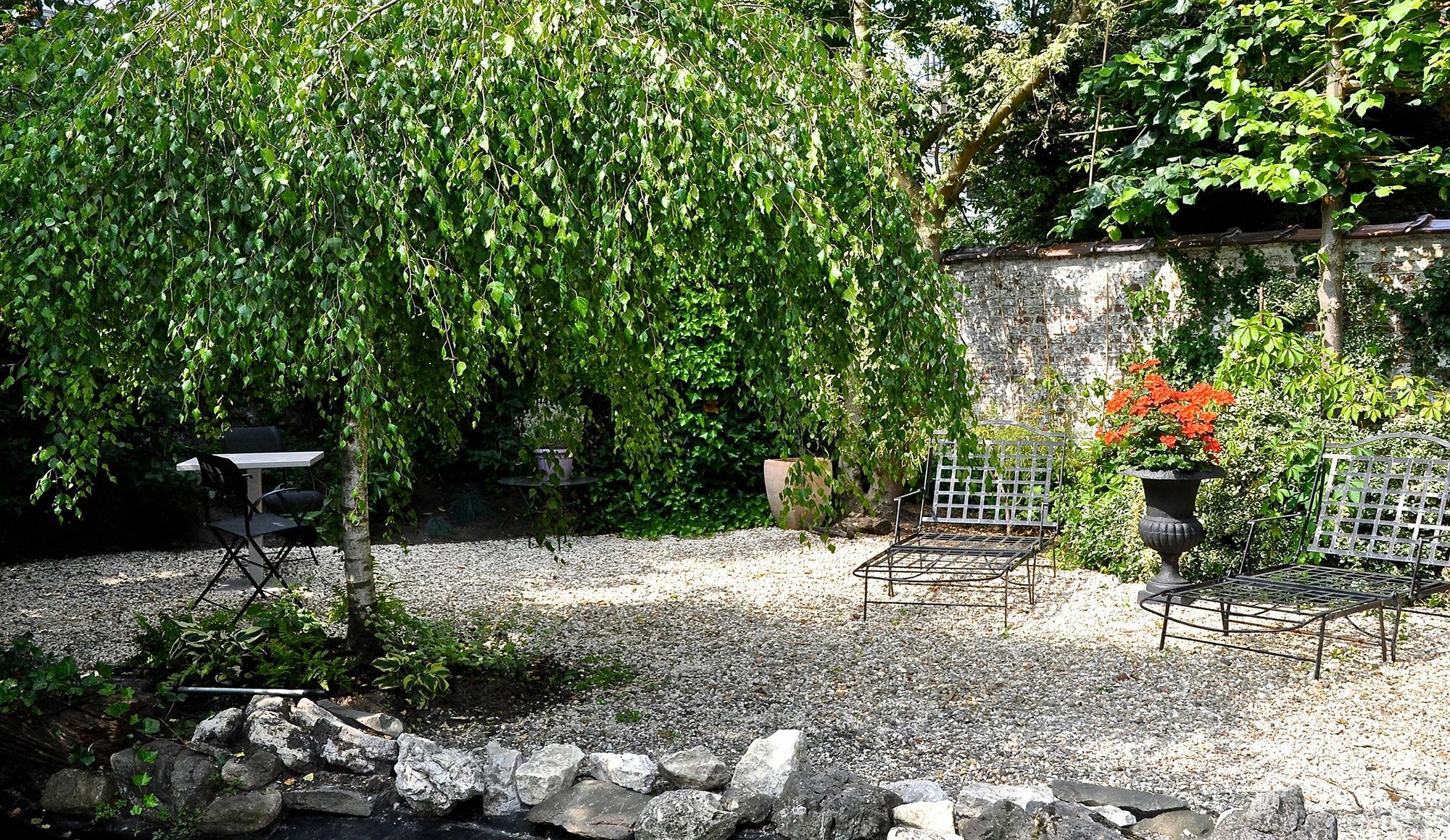 B&B Un Jardin En Ville Saint-Gilles Luaran gambar